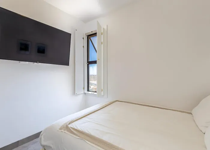 Chic 2br House - Pedregal - Private Rooftop - Pool